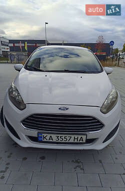 Седан Ford Fiesta 2015 в Черкассах