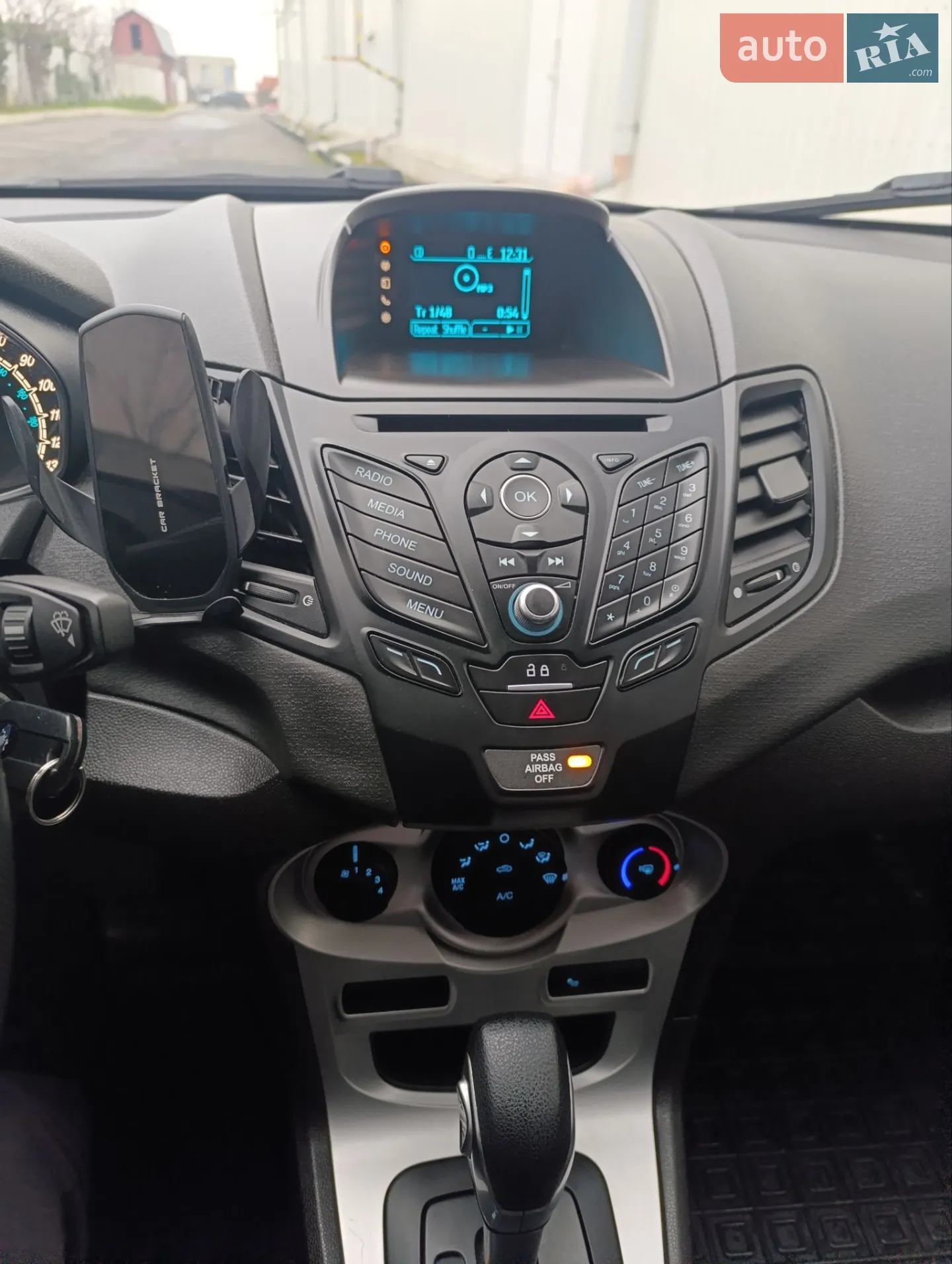 2017 Ford Fiesta - мініатюра 27