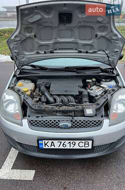 Хетчбек Ford Fiesta 2008 в Києві