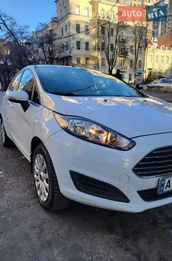 Хэтчбек Ford Fiesta 2013 в Киеве