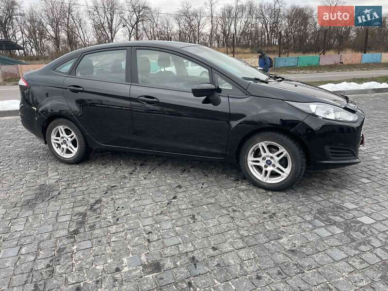 Седан Ford Fiesta 2018 в Кам'янському