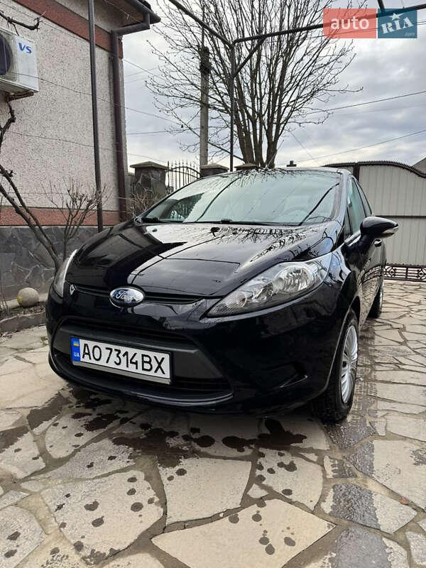 Хетчбек Ford Fiesta 2010 в Мукачевому