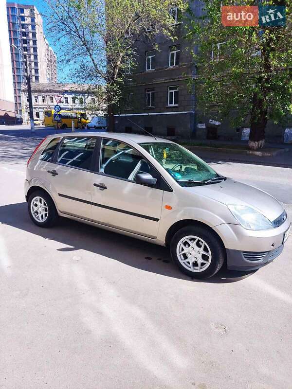 Хэтчбек Ford Fiesta 2004 в Одессе фото 2 Хэтчбек Ford Fiesta 2004 в Одессе