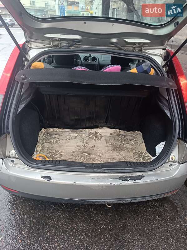 Хэтчбек Ford Fiesta 2004 в Одессе фото 6 Хэтчбек Ford Fiesta 2004 в Одессе