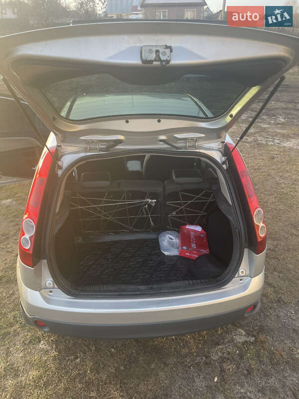 Хэтчбек Ford Fiesta 2006 в Житомире