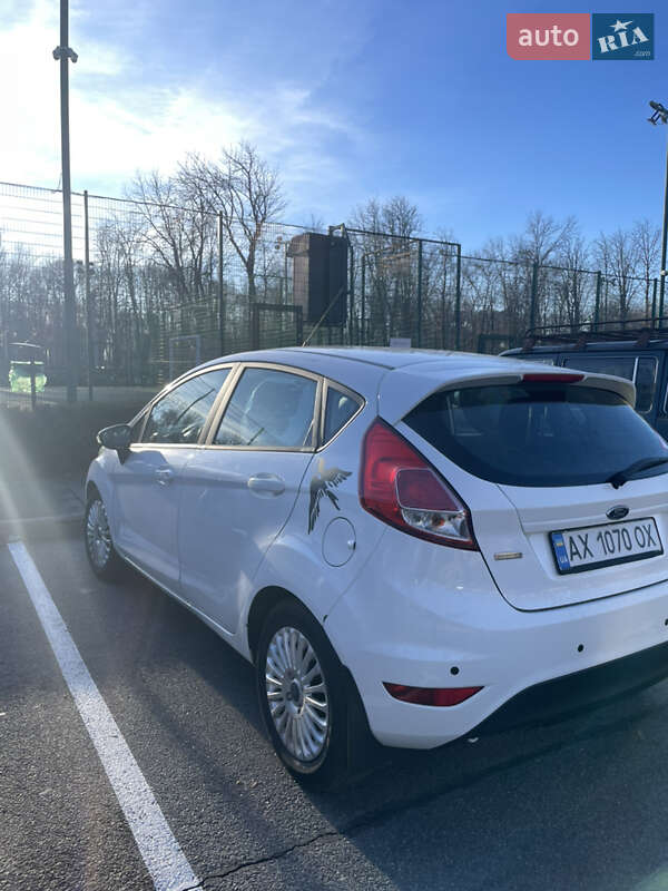 Хетчбек Ford Fiesta 2016 в Харкові