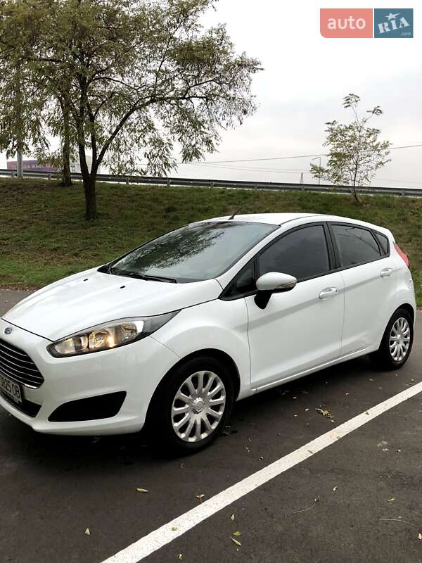 Хэтчбек Ford Fiesta 2013 в Киеве