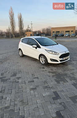 Седан Ford Fiesta 2014 в Гайвороне