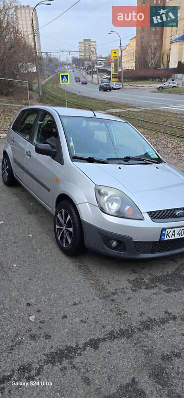 Хэтчбек Ford Fiesta 2007 в Киеве