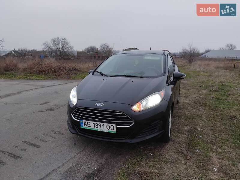 Хэтчбек Ford Fiesta 2014 в Никополе