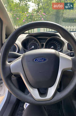 Хетчбек Ford Fiesta 2012 в Кривому Розі