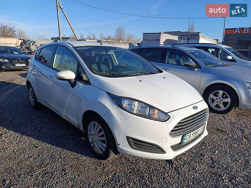 Хетчбек Ford Fiesta 2010 в Черкасах