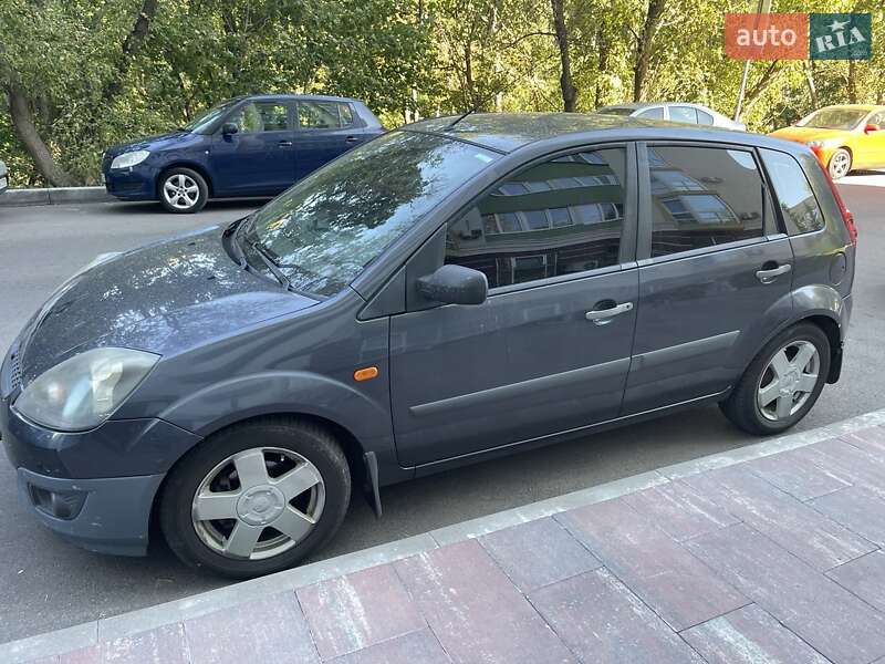 Хетчбек Ford Fiesta 2008 в Києві