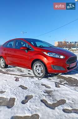 Седан Ford Fiesta 2018 в Львові