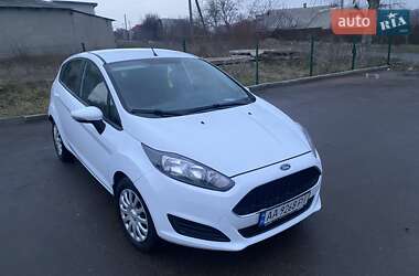 Хэтчбек Ford Fiesta 2016 в Первомайске