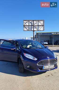Хэтчбек Ford Fiesta 2016 в 