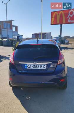 Хэтчбек Ford Fiesta 2016 в 