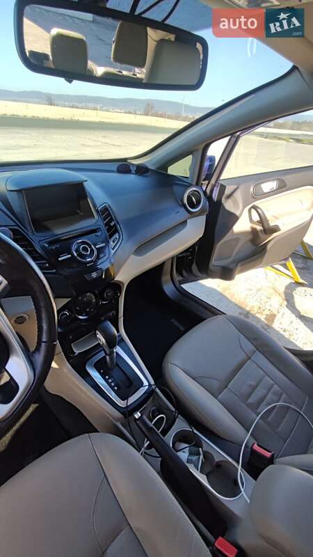 Хэтчбек Ford Fiesta 2016 в Одессе