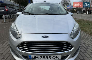 Седан Ford Fiesta 2015 в Ровно