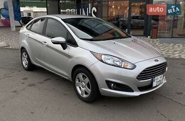 Седан Ford Fiesta 2015 в Києві