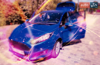 Хетчбек Ford Fiesta 2013 в Береговому