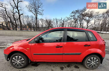 Хэтчбек Ford Fiesta 2007 в 