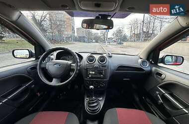 Хэтчбек Ford Fiesta 2007 в 
