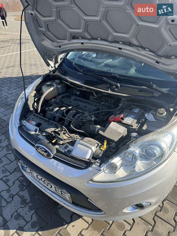 Хэтчбек Ford Fiesta 2012 в Черновцах фото 5 Хэтчбек Ford Fiesta 2012 в Черновцах