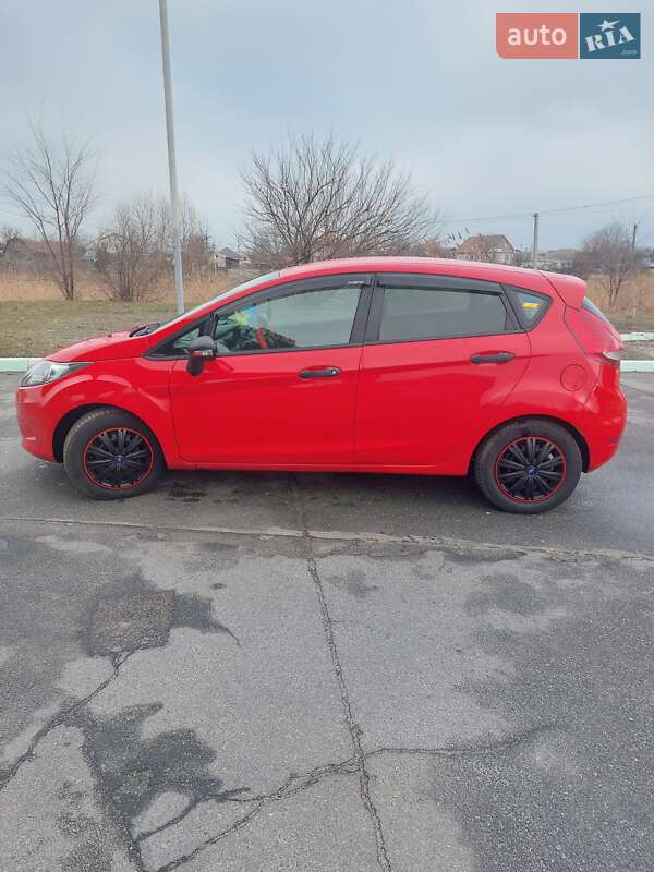 Хэтчбек Ford Fiesta 2010 в Днепре