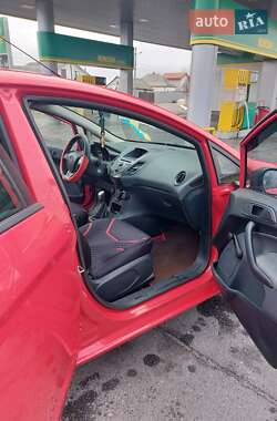 Хэтчбек Ford Fiesta 2010 в 