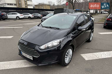 Седан Ford Fiesta 2016 в Києві