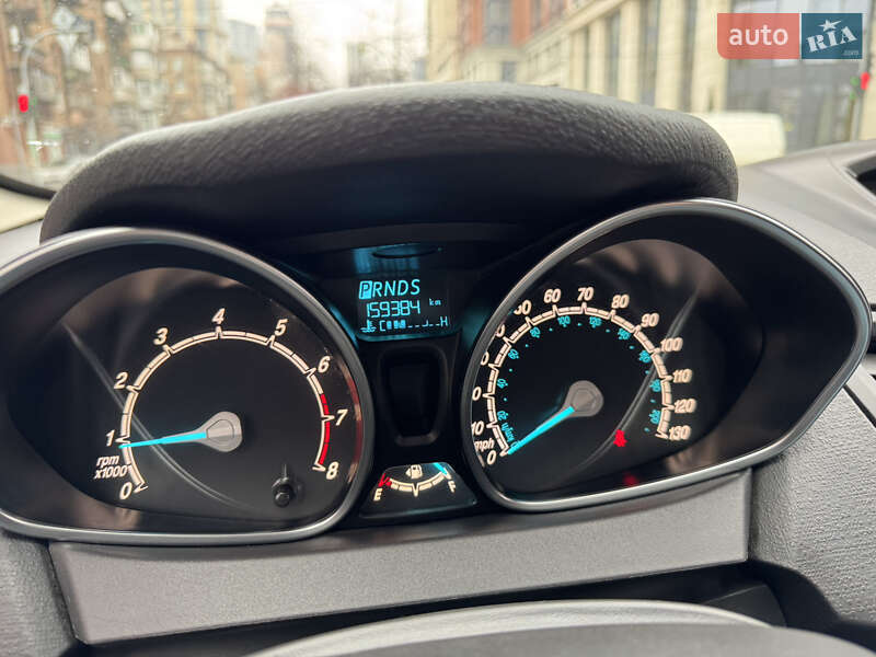 Седан Ford Fiesta 2016 в Киеве