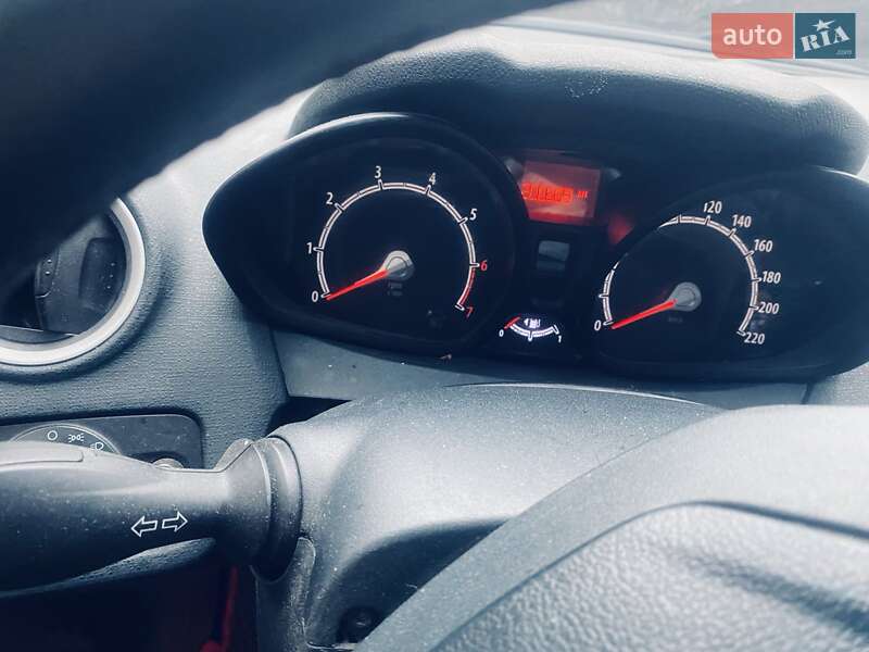 Хэтчбек Ford Fiesta 2012 в Горишних Плавнях
