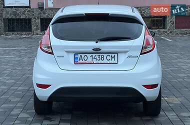 Хетчбек Ford Fiesta 2013 в Сваляві