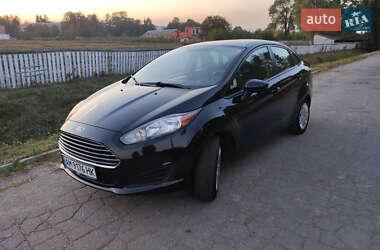 Седан Ford Fiesta 2014 в Киеве