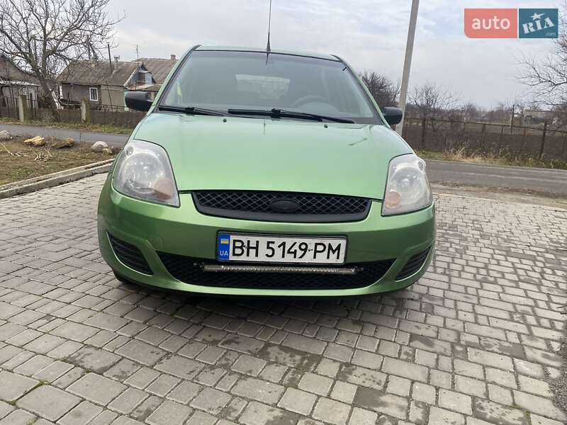 Хэтчбек Ford Fiesta 2006 в Одессе