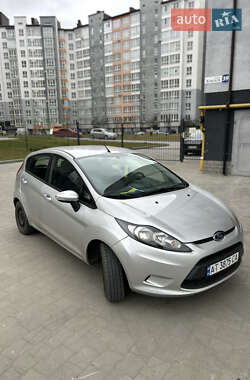 Седан Ford Fiesta 2011 в Івано-Франківську