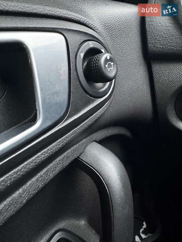 Седан Ford Fiesta 2015 в Запорожье фото 16 Седан Ford Fiesta 2015 в Запорожье