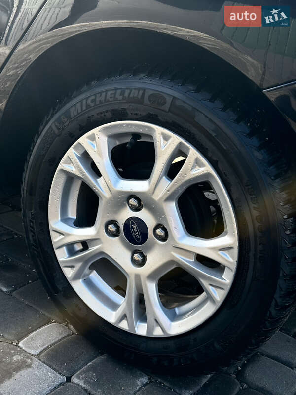 Седан Ford Fiesta 2015 в Запорожье фото 10 Седан Ford Fiesta 2015 в Запорожье
