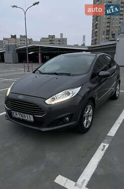 Седан Ford Fiesta 2015 в Киеве