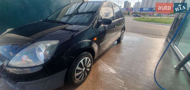 Хэтчбек Ford Fiesta 2008 в Киеве