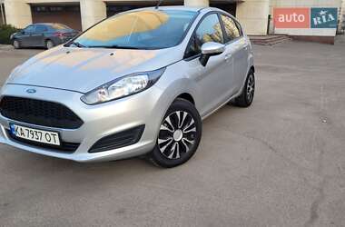 Хетчбек Ford Fiesta 2016 в Києві