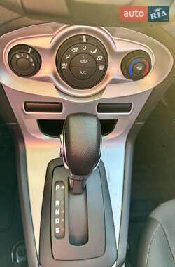 Седан Ford Fiesta 2018 в 
