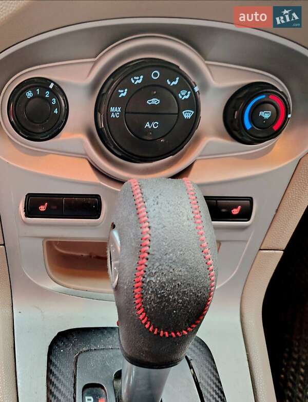 Седан Ford Fiesta 2014 в Киеве