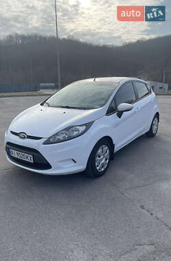 Хетчбек Ford Fiesta 2011 в Обухові