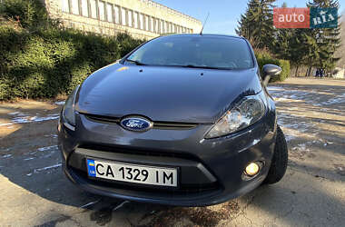 Хэтчбек Ford Fiesta 2011 в Христиновке