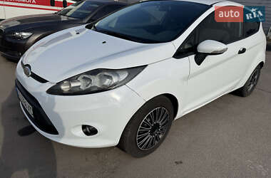 Хэтчбек Ford Fiesta 2009 в 