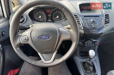 Хэтчбек Ford Fiesta 2009 в 