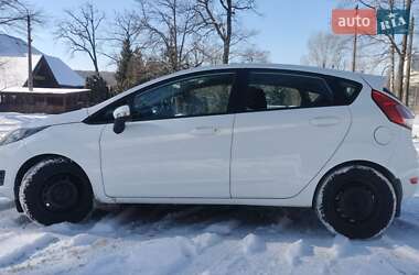 Хетчбек Ford Fiesta 2016 в Києві