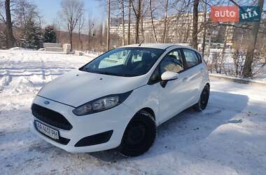 Хетчбек Ford Fiesta 2016 в Києві